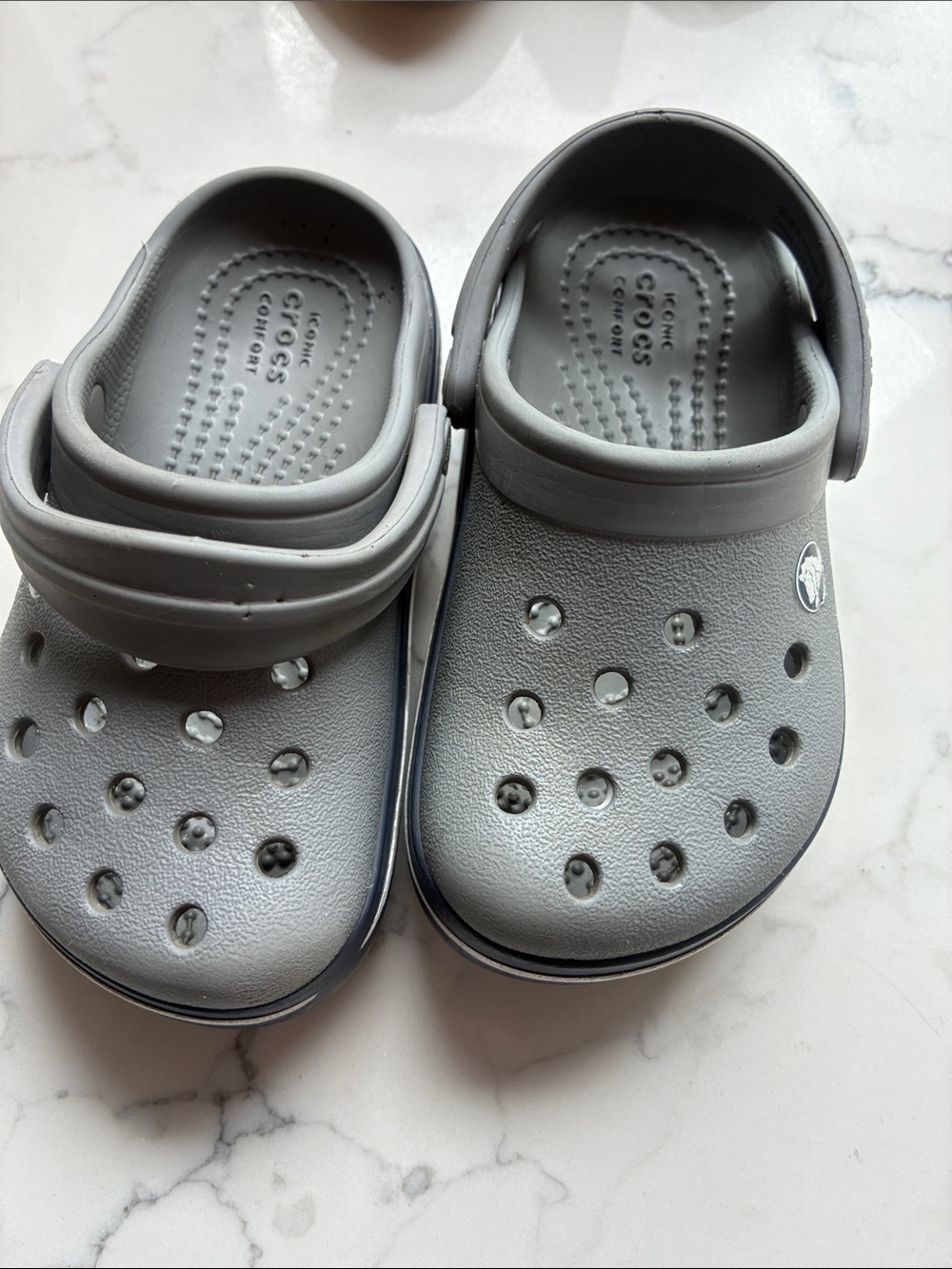 CROCS